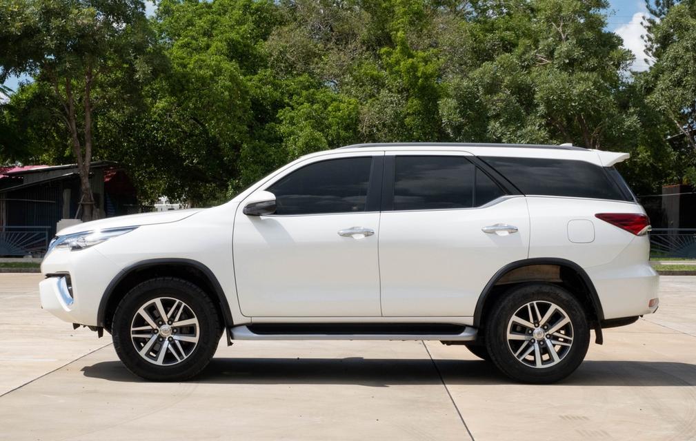 Toyota Fortuner 2.4V 2018 4