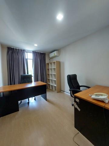 ให้เช่า ทาวน์โฮม3ชั้น วิวสระว่ายน้ำ 25ตรว.อยู่ถนน รามอินทรา65 ใกล้แฟชั่นไอส์แลนด์ 4