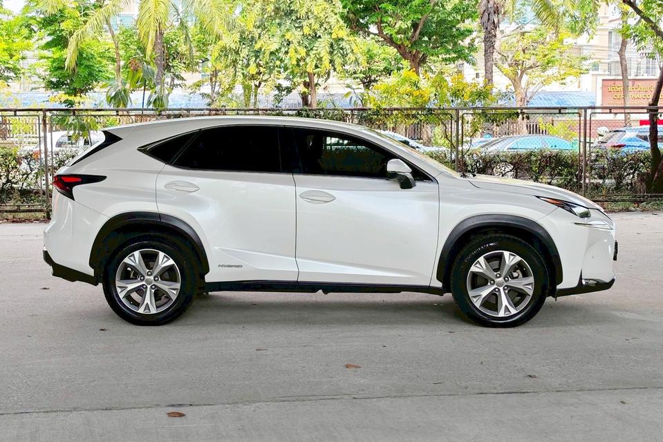 🚗 2015 LEXUS NX300h Grand Luxury AT รูปที่ 4