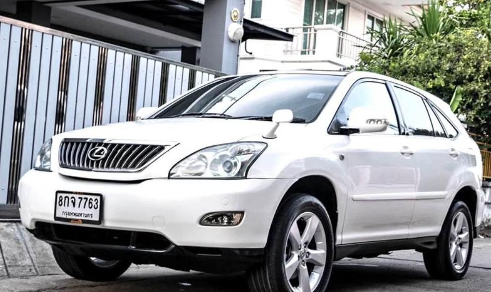 LEXUS RX สีขาว