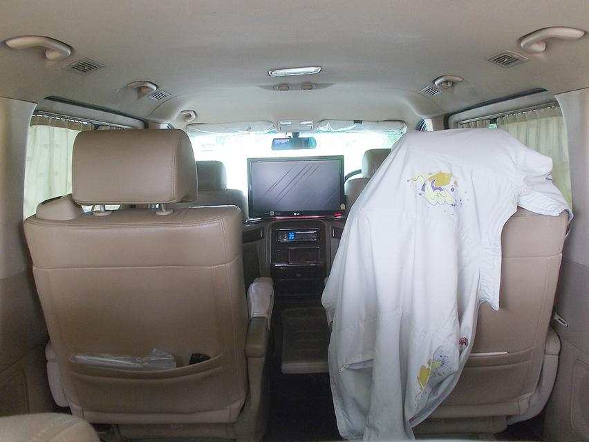 HYUNDAI GRAND STAREX 2.5 VIP ปี 2011 16