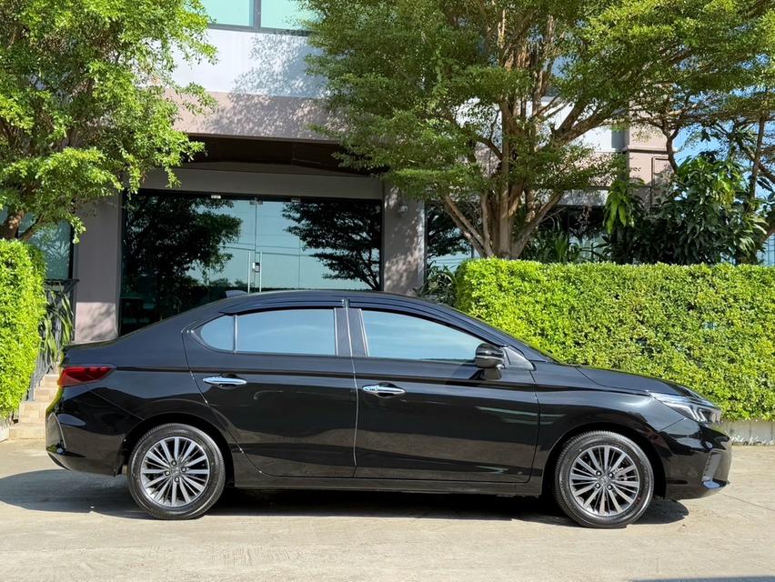 2022 HONDA CITY 1.0 SV รถมิอเดียวออกป้ายแดง รถวิ่งน้อย เข้าศูนย์ทุกระยะ ไม่เคยมีอุบัติเหตุครับ 2