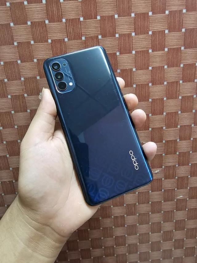 Oppo Reno 4 สภาพดีใช้งานปกติ