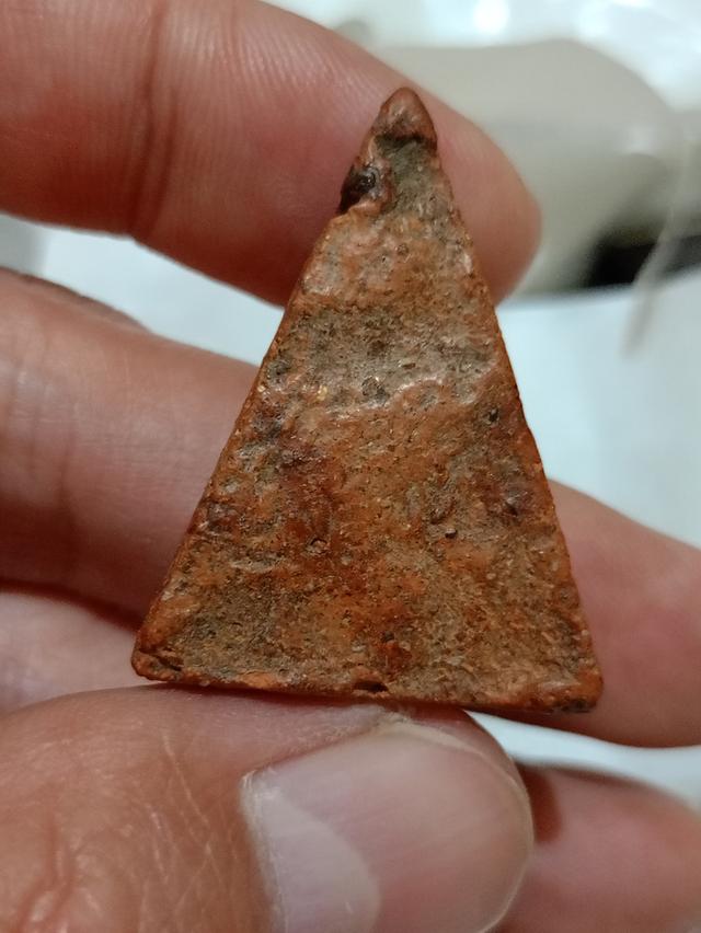 พระนางพญาสวยงามดูเนื้อดินแดง