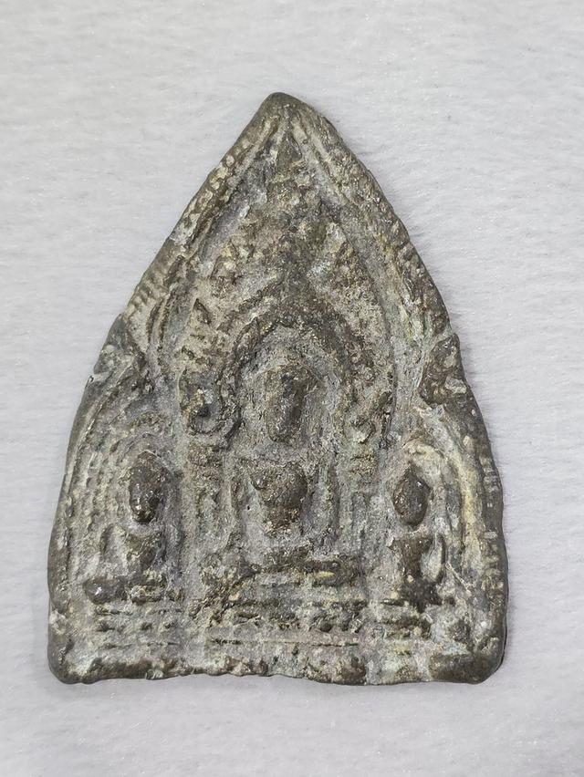 พระตรีกาย(พระสาม)​ กรุวัดพระศรีมหาธาตุ​ จ.ลพบุรี​ เนื้อชินเขียว​
