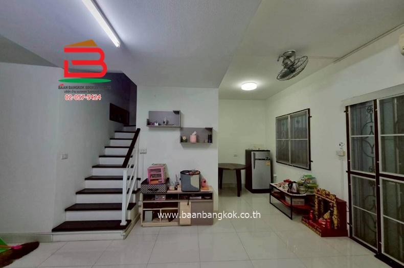 ขายทาวน์เฮ้าส์ 2 ชั้น หมู่บ้านเดอะคอนเนคอ่อนนุช 2 (ใกล้ตลาดประเวศ) เนื้อที่ 21.4 ตรว. แขวงประเวศ เขตประเวศ 5