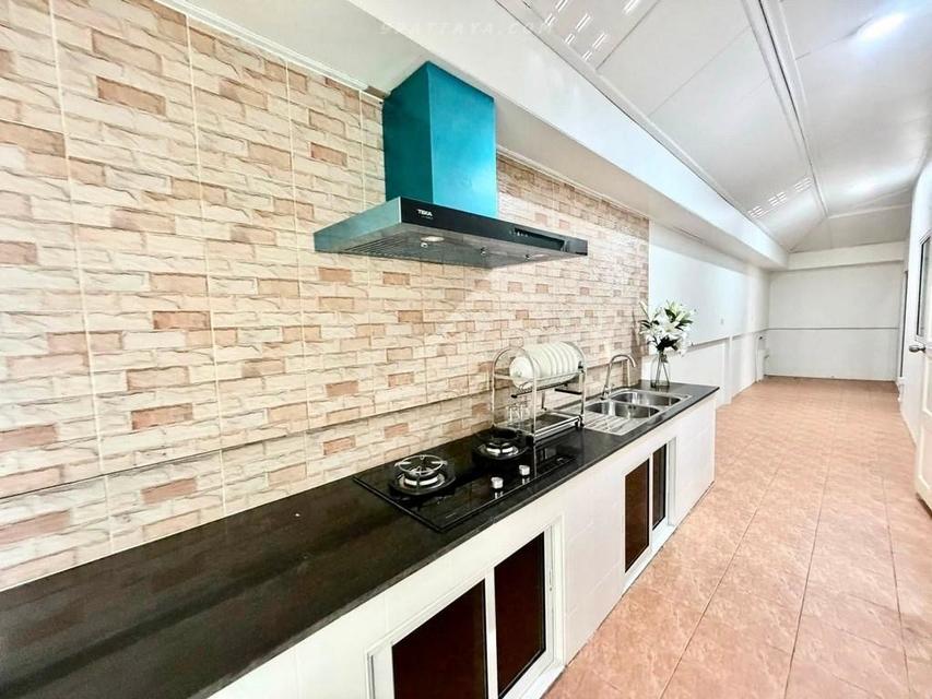 For Rent / For Sale — Brand-New Modern Pool Villa near Mabprachan Lake, Pattaya Land size: 60 sq.wah• 3 bedrooms• 2 bathrooms• Private swimming pool 3