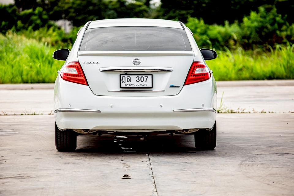 Nissan Teana 250XV Sunloof รุ่นท๊อปสุด ภายในดำ ปี 2010 สีขาว  6