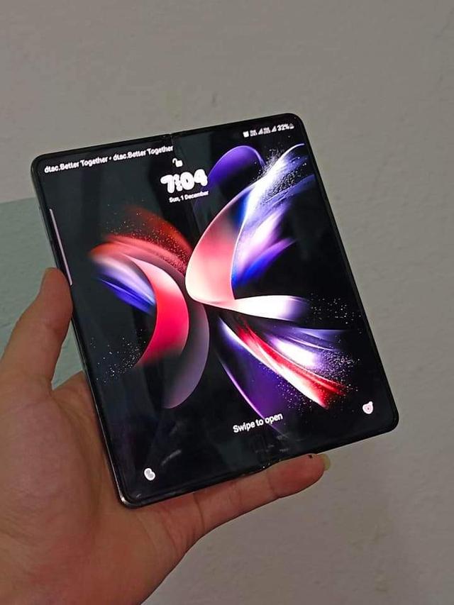 Samsung Galaxy Z Fold 4 ใช้งานได้ปกติครับ