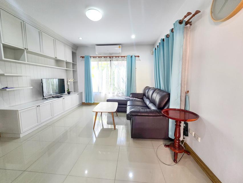 ให้เช่า บ้านเดี่ยว 2 ชั้น หมู่บ้าน เฮ้าส์ ออฟ เดอะ คานารี่ – สวนเสือศรีราชา บ้านสวย เฟอร์นิเจอร์บิ้วอิน พร้อมเครื่องใช้ไฟฟ้าครบ จอดรถได้ 2 คัน พร้อมเข 5