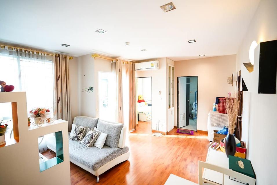 ✨🏙 คอนโดหรูใจกลางย่านเศรษฐกิจ ครบทุกไลฟ์สไตล์ พร้อมคลับเฮ้าส์ สระว่ายน้ำ และระบบรักษาความปลอดภัย 24 ชม. คุ้มค่า น่าอยู่ ทำเลโดดเด่น 🔐🏊‍♂️ 1