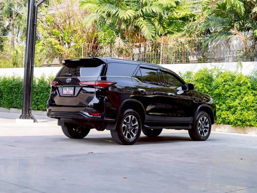 Toyota fortuner 2.4V Leader 2WD ปีจด 2024 📌 #ประกันเครื่องเกียร์3ปี 30,000 km รูปที่ 3