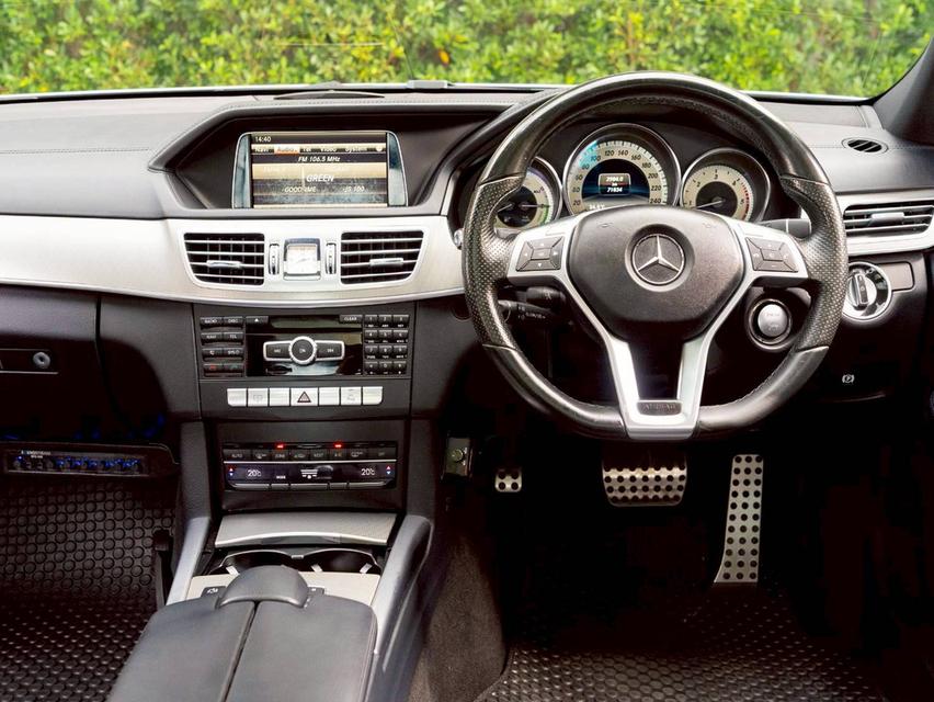 Mercedes-Benz E300 2.1 AMG Bluetec Hybrid (W212) ปี 2014 11