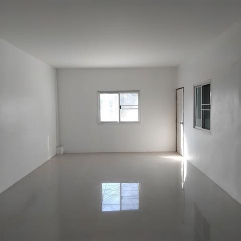 ให้เช่าโกดัง 400 ตารางเมตร ไฟฟ้า 3 เฟส บนที่ดินกว่่า 1 ไร่ ถนน ท้องคิ้ง-หนองรี ซอย 13 ตำบล นาป่า อำเภอเมืองชลบุรี 3