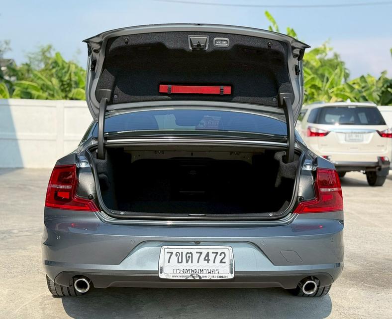 ปี 2017 VOLVO S90, 2.0 D4 MOMENTUM รูปที่ 16