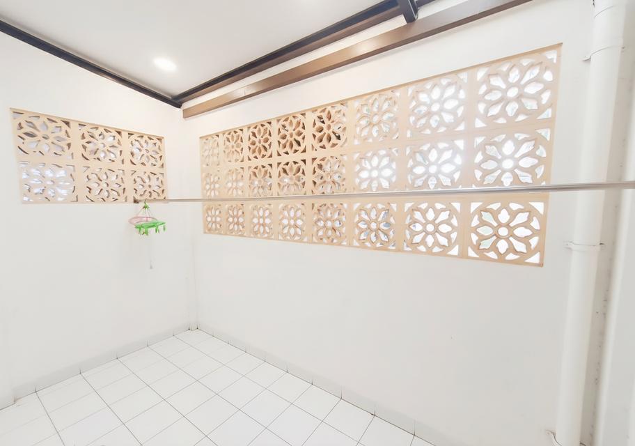 อาคารพาณิชย์ 4 ชั้น ถนนเพิ่มสิน 9