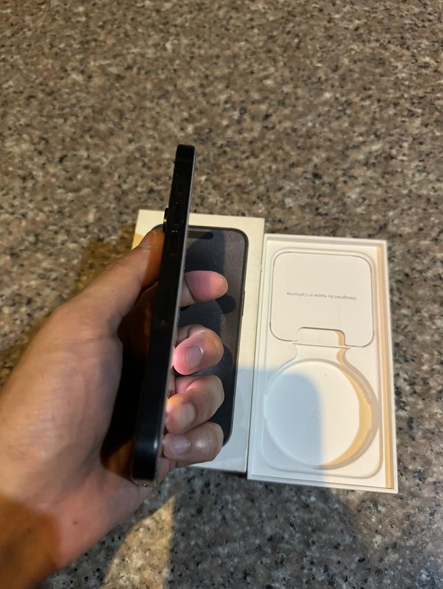 ขายไอโฟน15ProสีBlack Titanuim128กิ๊กสูนTrueยกกล่องไร้รอยตกกล้องไม่มีจุดหายากมากๆสภาพนี้ 6