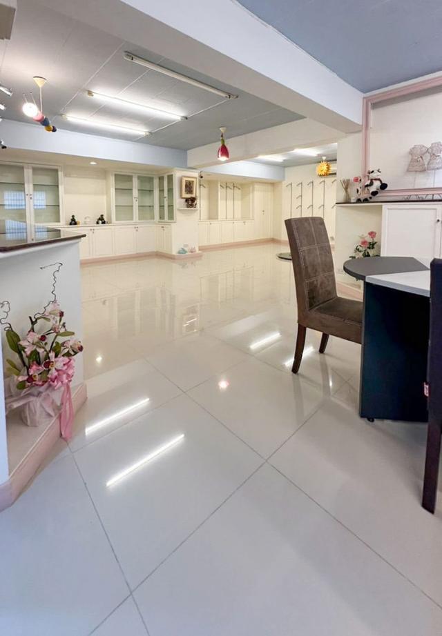 ให้เช่า อาคารสำนักงาน 2 ชั้น พื้นที่ 200 ตรม. ซ.สุขุมวิท 42 5