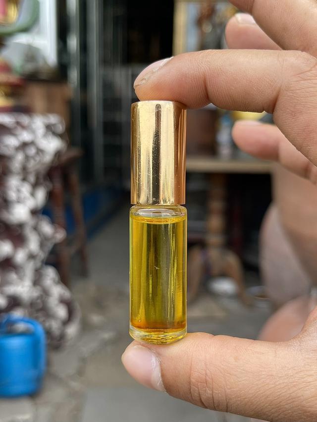 น้ำมันมหาสิทธิโชค อาจารย์เฮง ไพรวัลย์ น้ำมันมหาเสน่ห์ น้ำมันว่านสมุนไพร น้ำมันกฤษณา รูปที่ 3