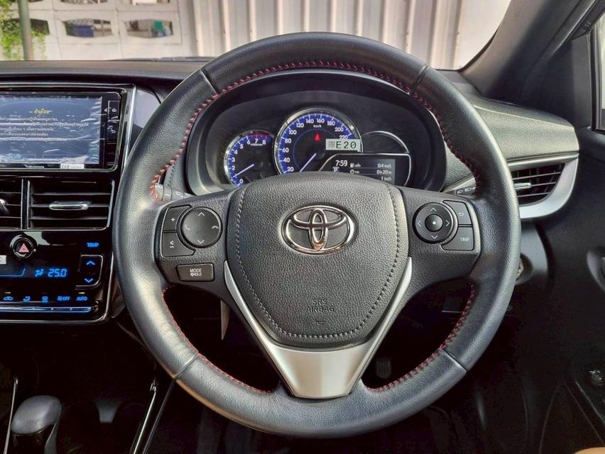 Toyota Yaris 1.2 High Cross ปี 2020   14
