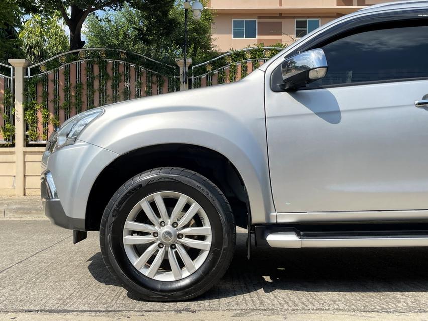 Isuzu MU-X 3.0DA DVD ปี17 18