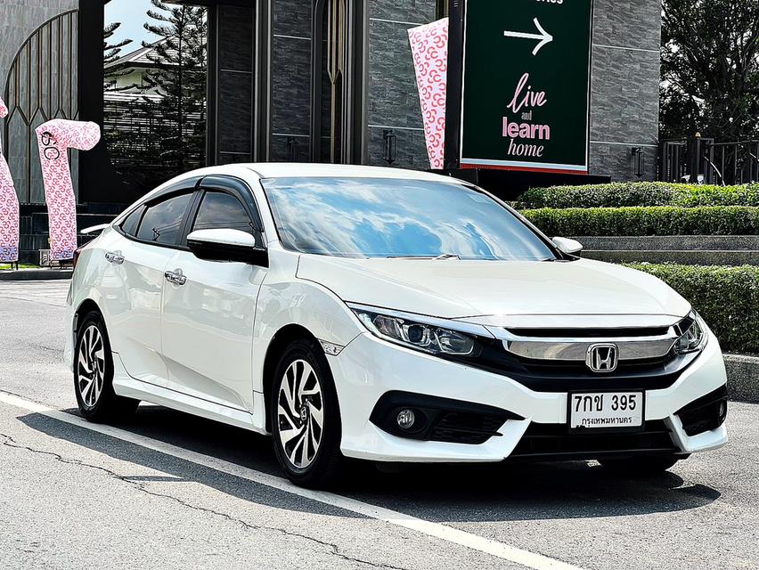 HONDA CIVIC FC 1.8 EL ตัวท็อป ปี 2018 รถมือเดียวออกห้าง เช็กศูนย์ครบ มีบุ๊กเซอร์วิส