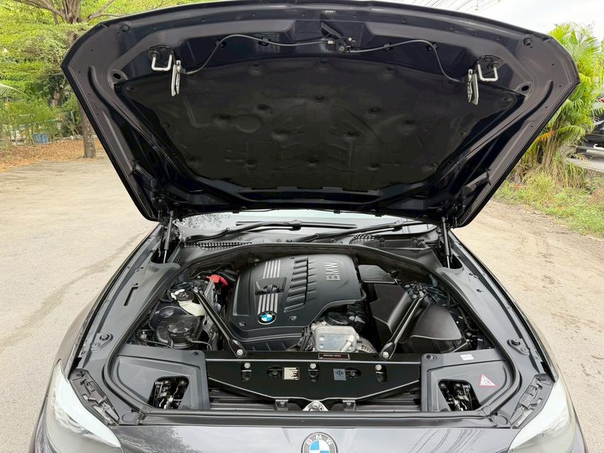 BMW 523i Highline 2011 จด 2012 19