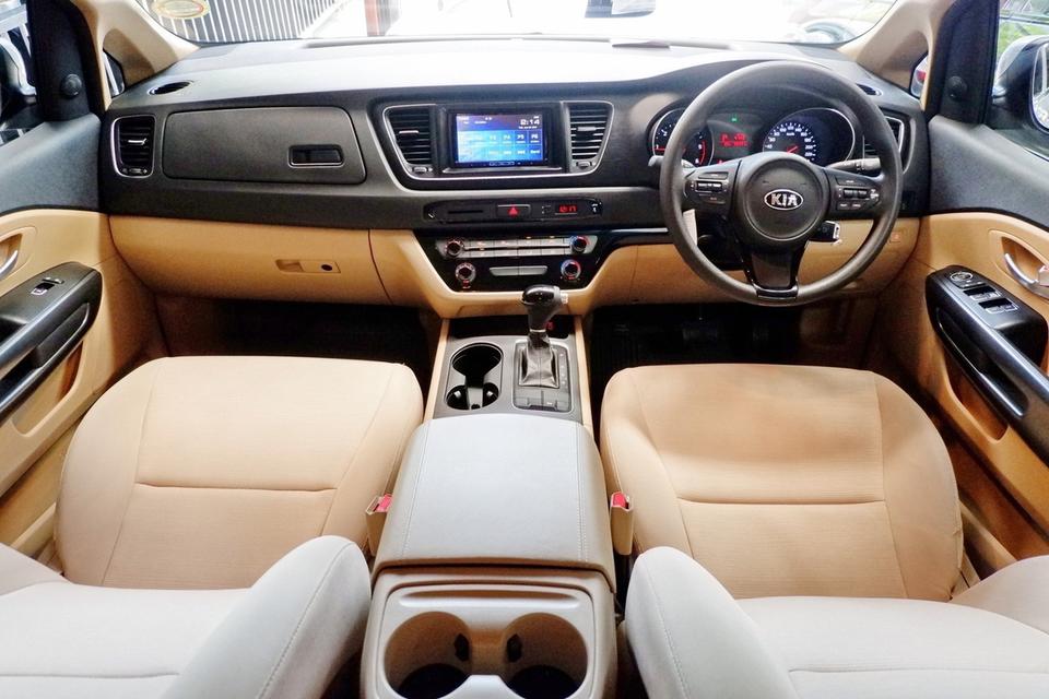 KIA GRAND CARNIVAL 2.2 LX ปี 2015 การันตีไมล์แท้ 58,xxx KM. 10