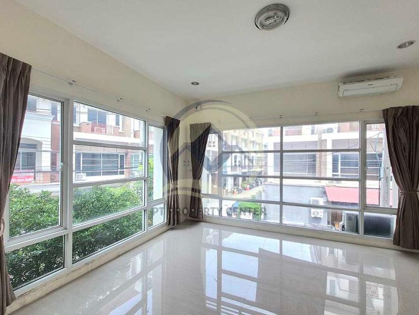 ขาย+ให้เช่า หมู่บ้านพรีเมี่ยมเพลส 1 เอกมัย-รามอินทรา ถนนสุคนธสวัสดิ์ 7