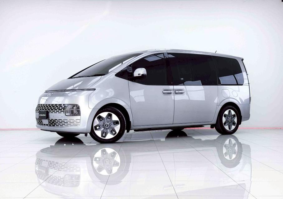 HYUNDAI STARIA 2.2 SEL STARIAเกียร์ AT ปี 2023 สีเทาเลขไม์ 118,647 กมราคา 1,019,000 บาทโทร 0929699899 6B597 รูปย่อยที่ 4
