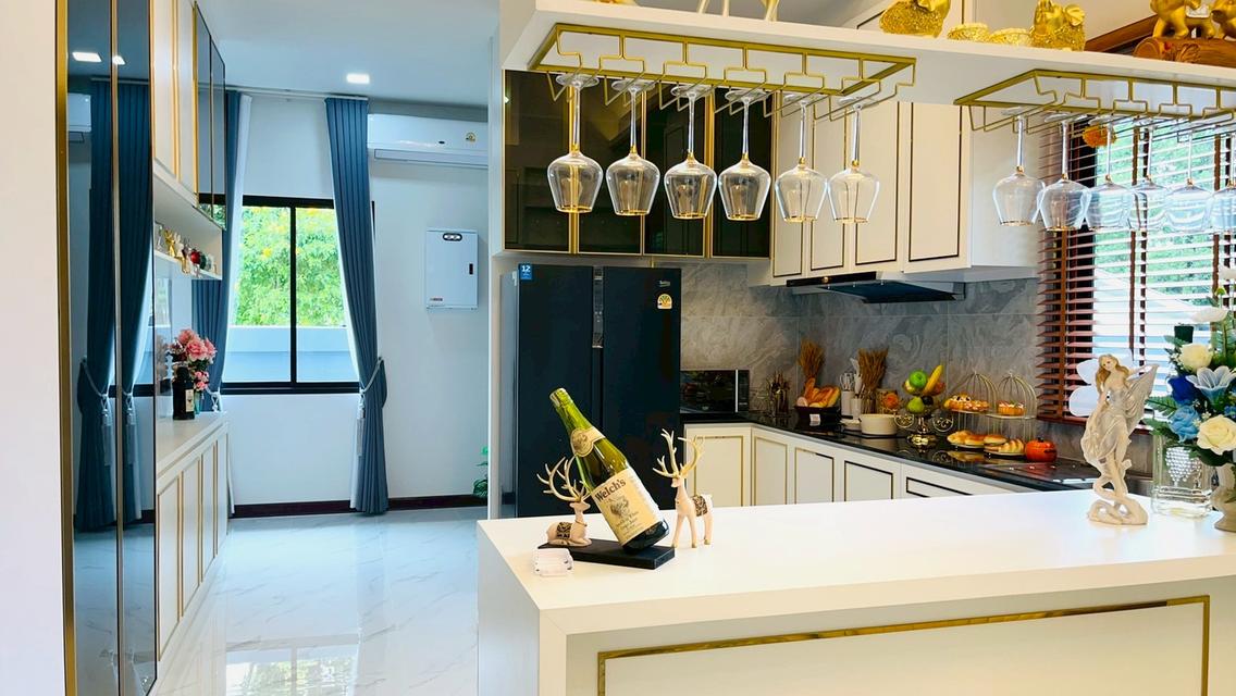 พูลวิลล่าหรู สไตล์ Modern Luxury – ทำเลศักยภาพ ย่านโป่ง พัทยา 11
