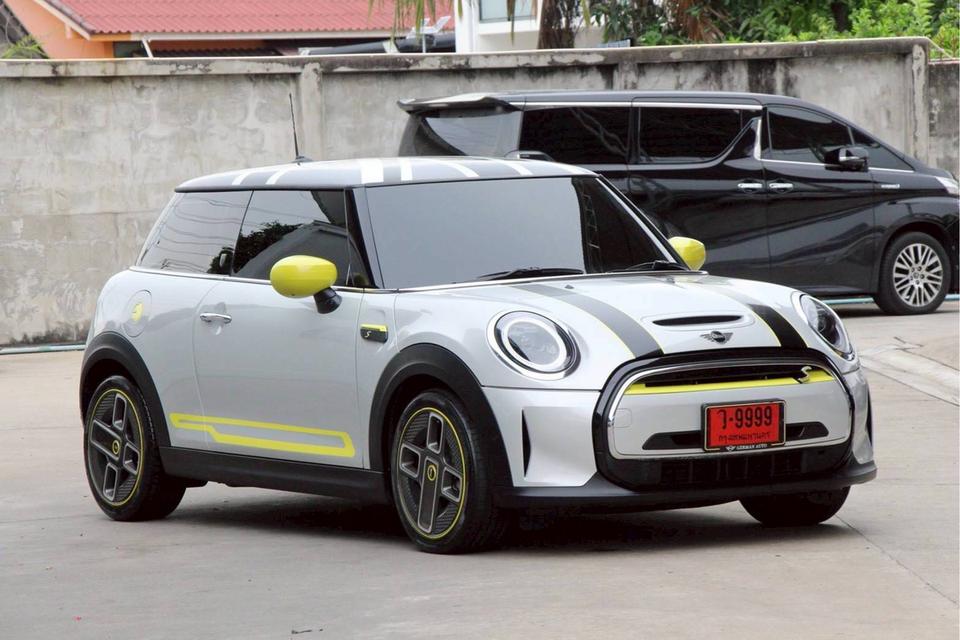 น่ารักน่าชัง Mini Cooper SE LCI 2021 ไฟฟ้า100% รถสภาพใหม่ ราคาคุ้มสุดๆ