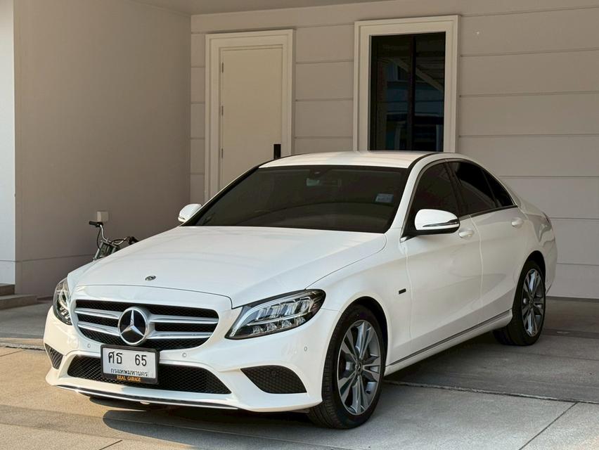 Mercedes Benz C300e ปี 2020 วิ่ง 60000 KM.