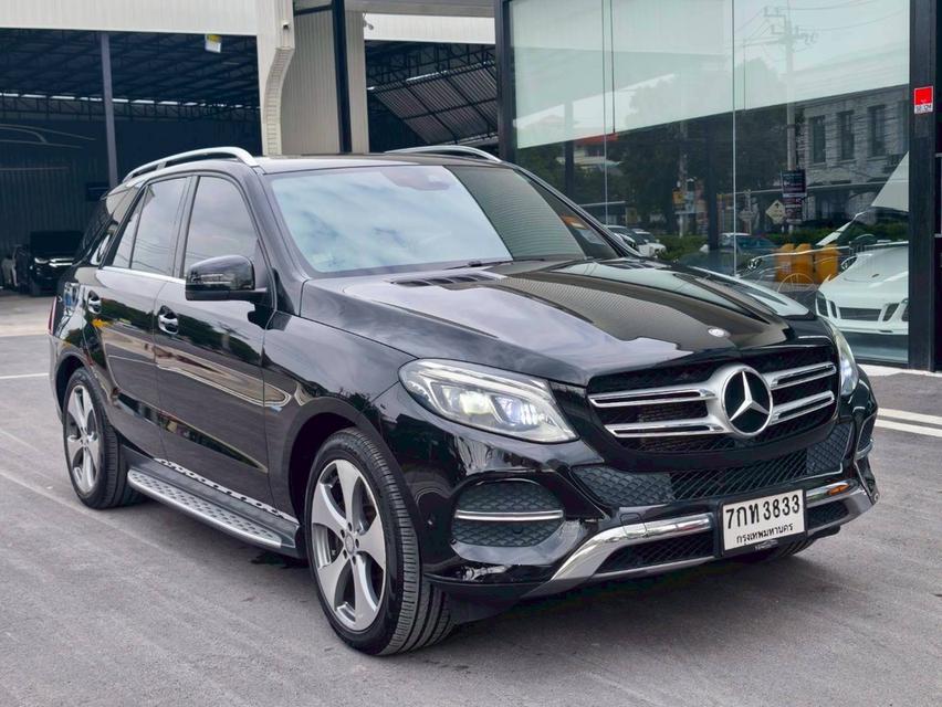 รหัสรถ KPV3833 2018 BENZ GLE-500e  สีดำ