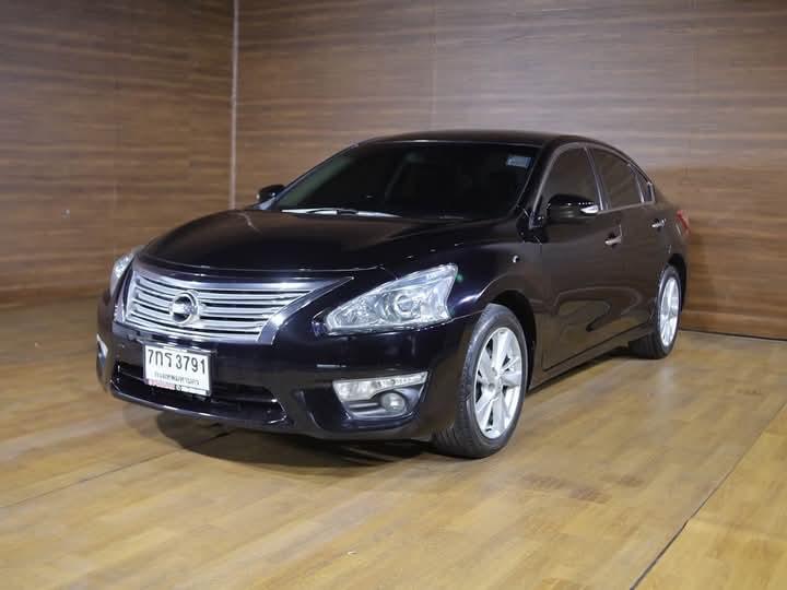 Nissan Teana สีดำ