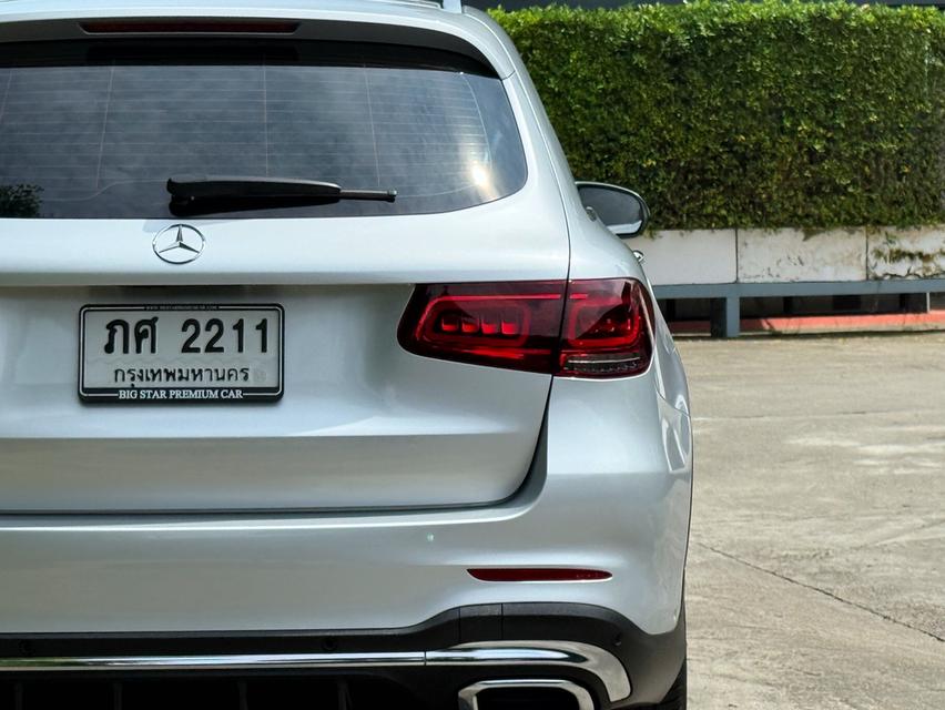 2022 BENZ GLC 220D AMG รถมือเดียวออกป้ายแดง รถวิ่งน้อย เข้าศูนย์ทุกระยะ ไม่เคยมีอุบัติเหตุครับ รูปที่ 9