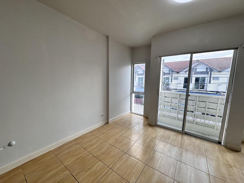 ขายบ้านทาวเฮาส์ หมู่บ้านTheTown  เพิ่มสิน20 กทม. 4