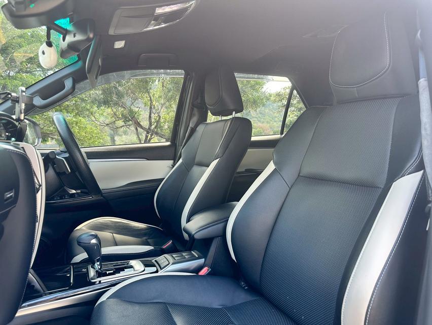 Toyota Fortuner Legenger 2.8 4wd ปี23 รูปที่ 14