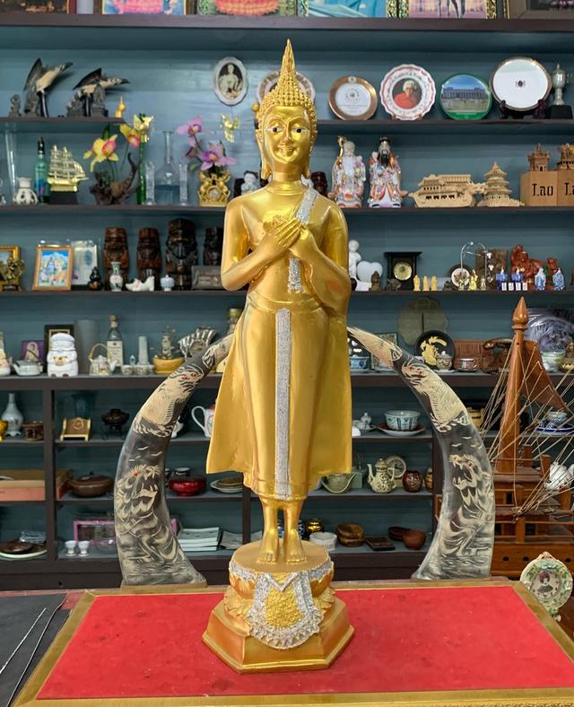 พระพุทธรูป องค์ใหญ่ เนื้อเรซิน 4