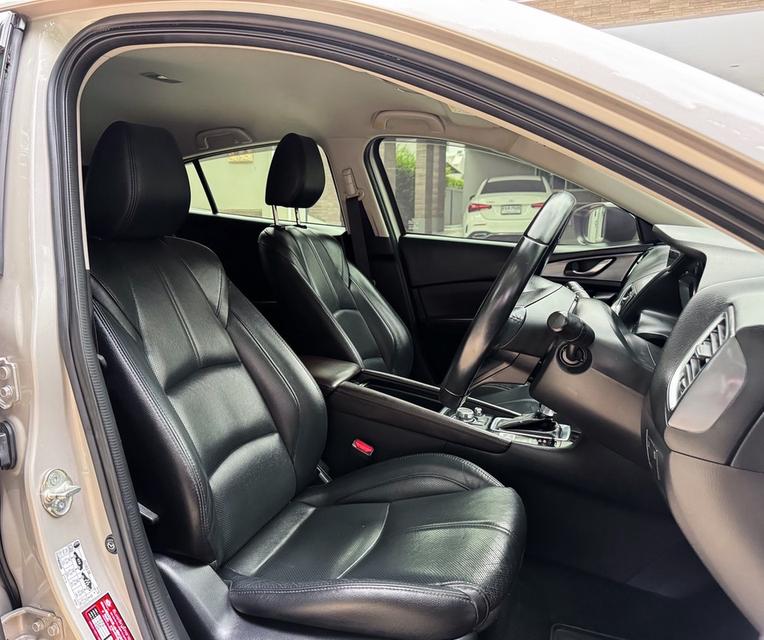 รหัสรถ AVA2211 ⚡️ Mazda3 Sport Hatchback 2.0 Skyactive 2.0 S Top สุด ปี 2018 ใช้น้อย 12