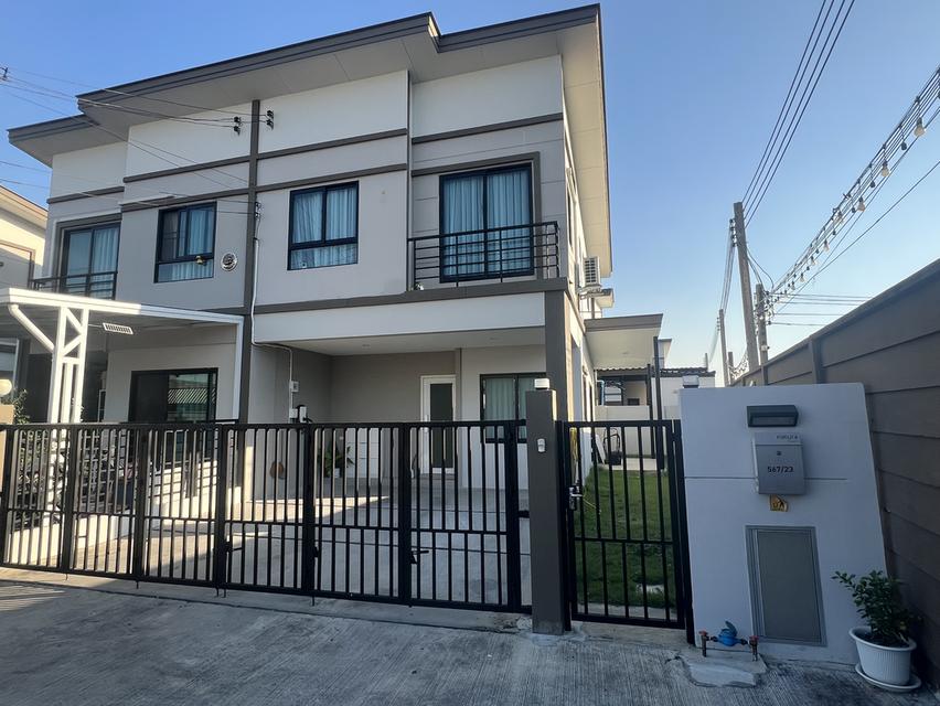 ทาวน์โฮมสไตล์บ้านแฝด มีพื้นที่ข้างบ้าน ไม่มีบ้านตรงข้ามสุดซอยเป็นส่วนตัว ประชาอุทิศ90/สมุทรปราการ 1