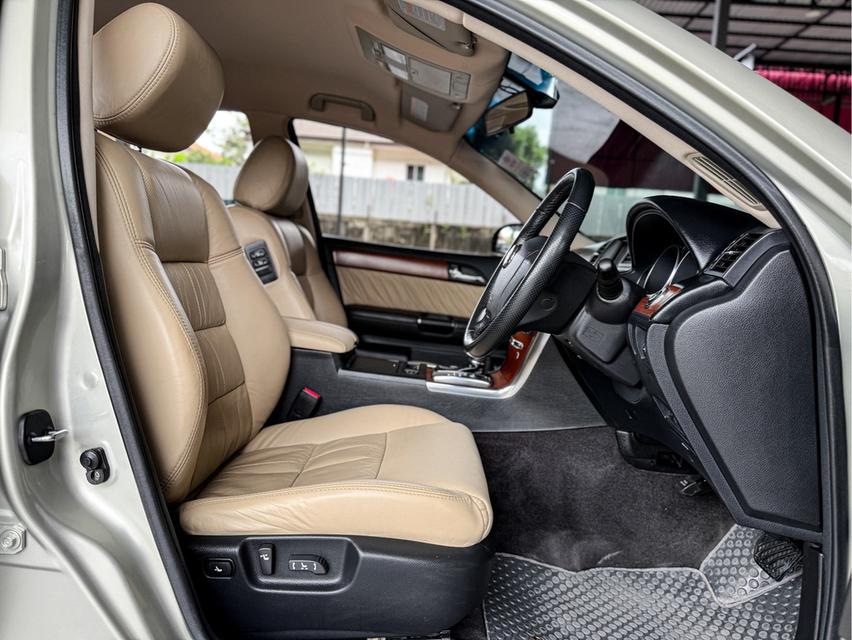 2011 MITSUOKA GALUE 10