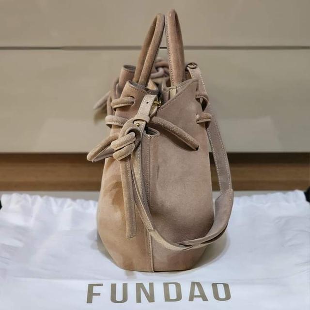 กระเป๋า FUNDAO AVA SUEDE TAUPE 3