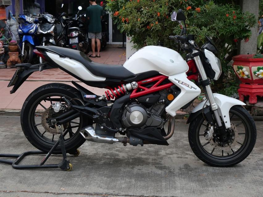 Benelli TNT 300 ปี 2016 รถเดิมทั้งคันพร้อมใช้งาน 4