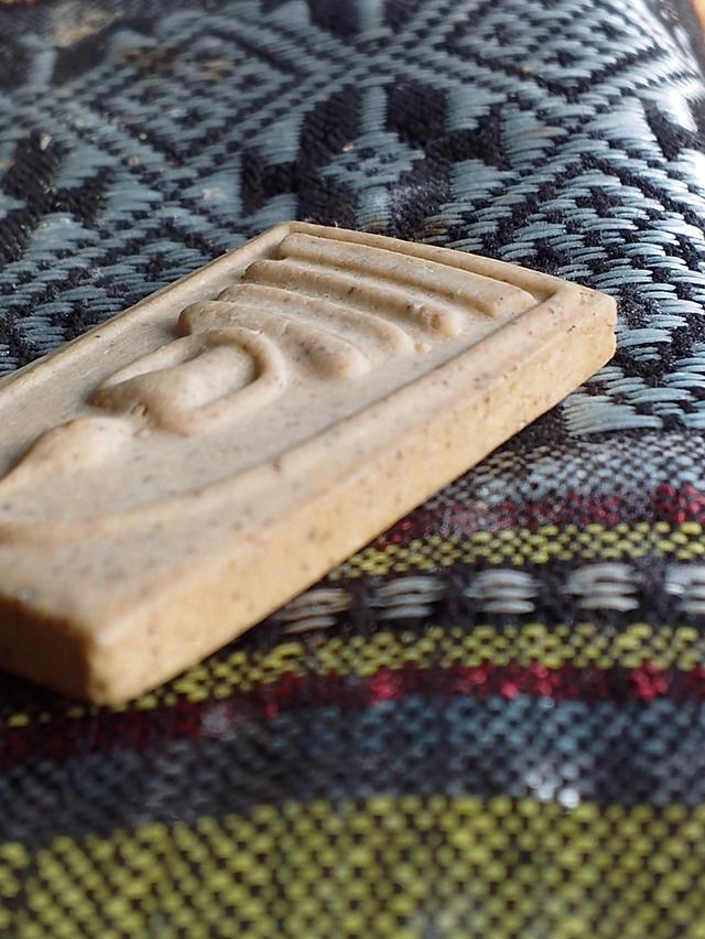 พระสมเด็จวัดระฆัง รุ่นอนุสรณ์ 122 ปี พ.ศ. 2537 พิมพ์ใหญ่ พร้อมกล่องเดิม รูปที่ 6