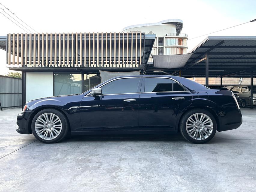 ขาย Chrysler 300C 3.0RCRD ปี13  4