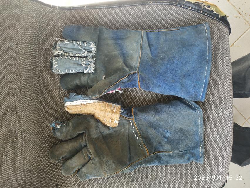 ถุงมือ 4