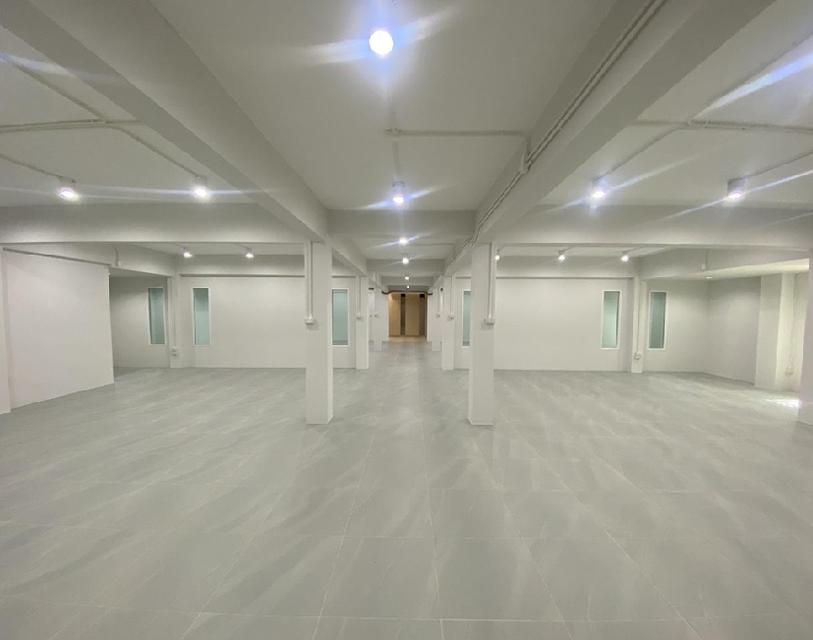 ให้เช่าอาคารสำนักงาน / Office / พื้นที่ ชั้น 1 เท่านั้น / ซอยปรีดีพนมยงค์ 14 สุขุมวิท 71 / อาคารพื้นที่ใช้สอย 500 ตารางเมตร 13