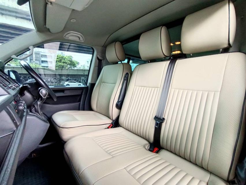 รหัสรถ PEAT8274 Volk Caravelle Comfortline2  เครื่องดีเซล แต่งVIP เต็มระบบ 2017 13