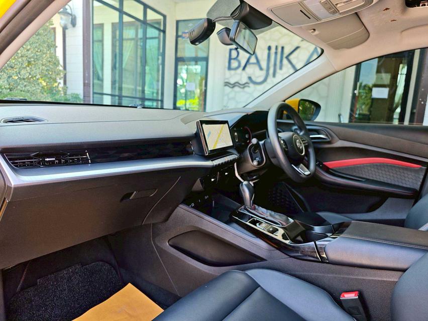 MG5 1.5 X Sunroof CVT 13